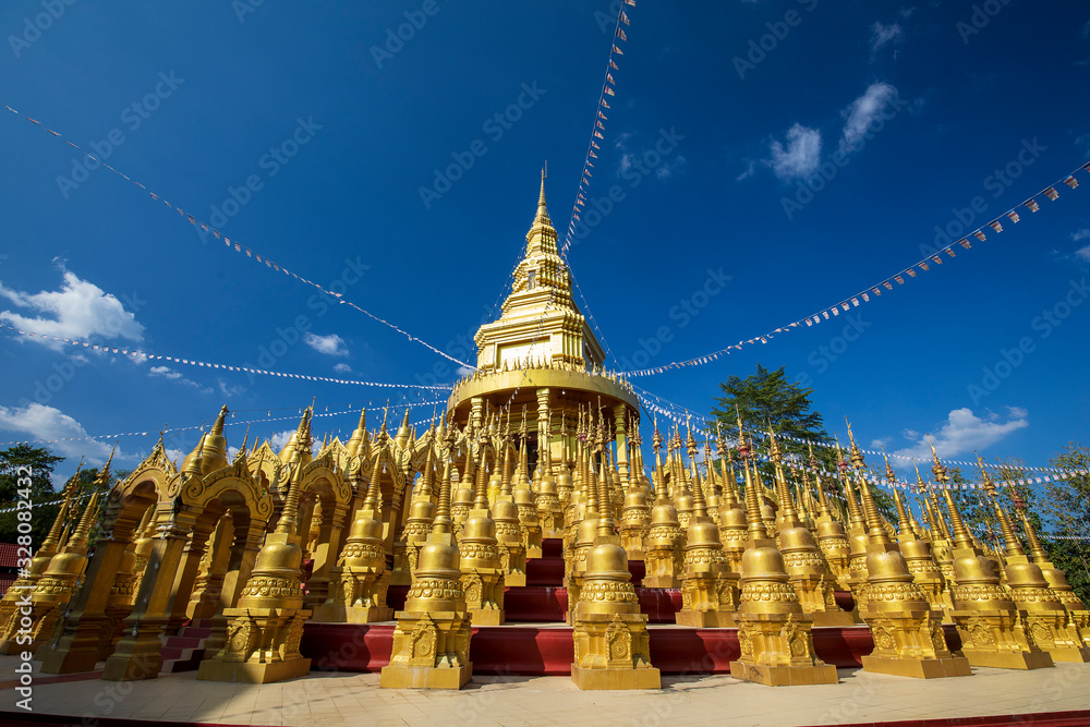 Fototapeta premium タイ国サラブリー県の寺院ワットパーサワーンブン