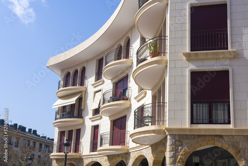 Building on city with differents residents