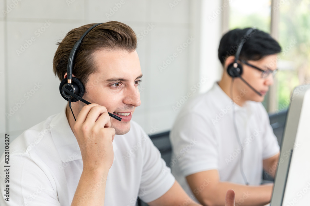 The operator talk and try to fix problem for customer The operator talk and try to fix problem for customer