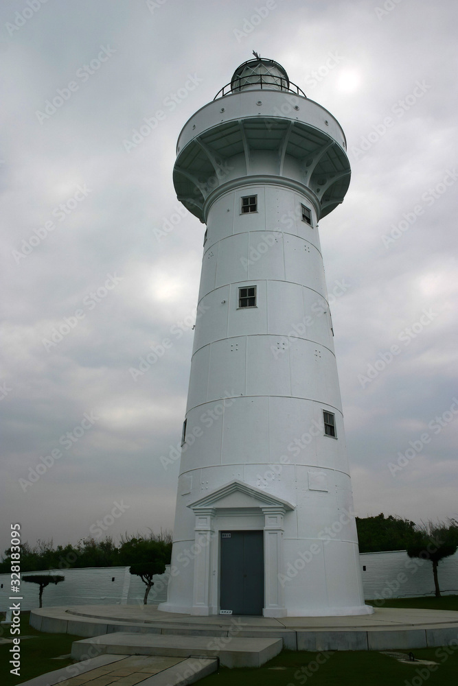 Overcast view of the Eluanbi lighthouse