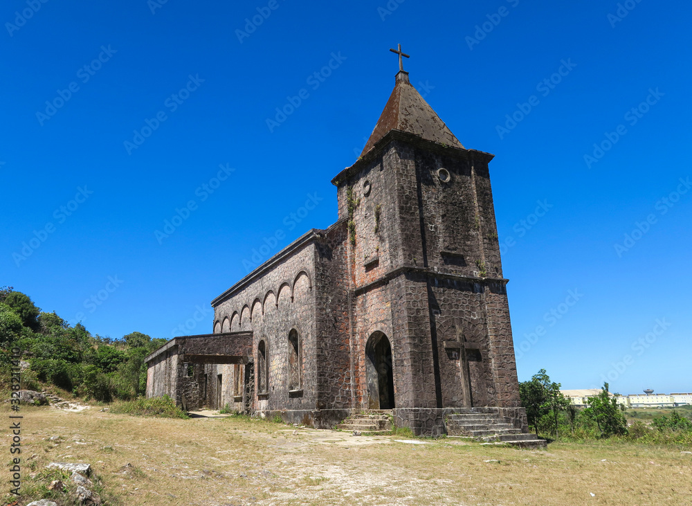 Bokor Old Catholic Church, a collection of French colonial buildings in Preah Monivong National Park,
