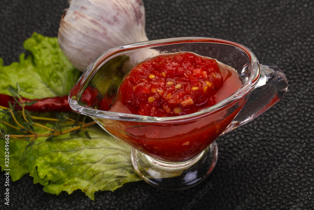 Spicy tomato and garlic sauce Spicy tomato and garlic sauce