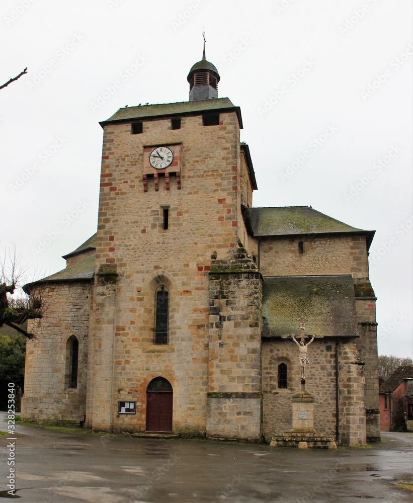 Eglise de Saint-Michel-de-Bannières (Lot)