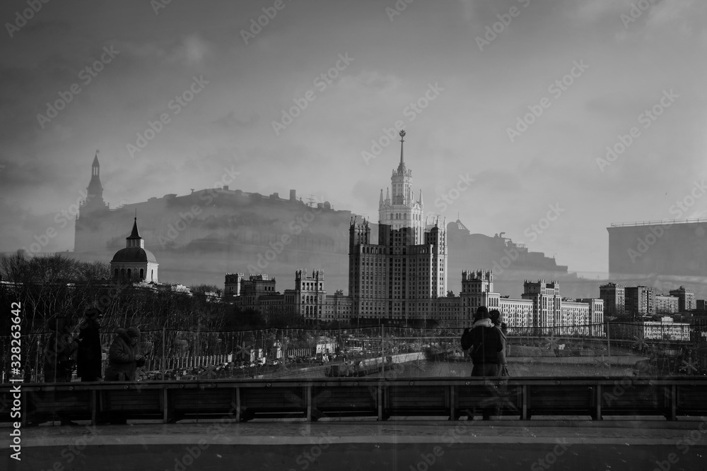 Obraz premium View from the bridge