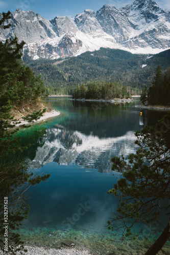 Fototapeta Naklejka Na Ścianę i Meble -  Lake in the Mountains