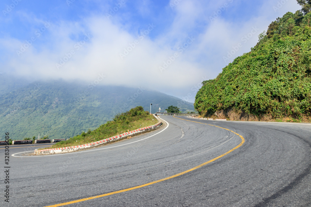 ハイヴァン峠　ベトナム　ダナン　Hai Van Pass  Vietnam Danang