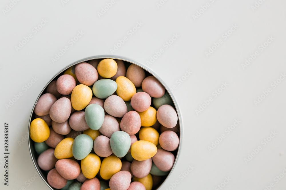 Mini Candy Covered Chocolate Eggs Mini Candy Covered Chocolate Eggs