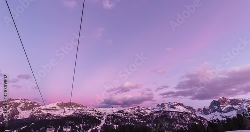 Timelapse del tramonto sulle piste da sci di Madonna di Campiglio, in località Patascoss