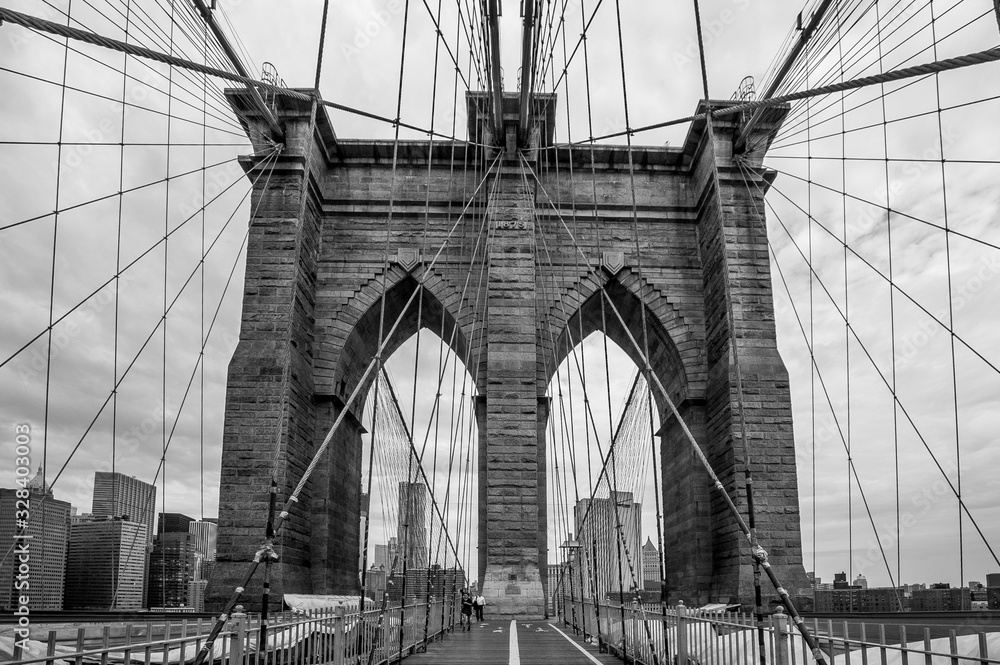 Fototapeta premium brooklyn bridge in new york, USA, BW, Black and White