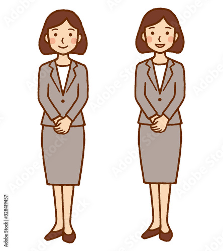 スーツの女性　全身