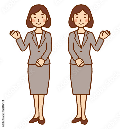スーツの女性　全身