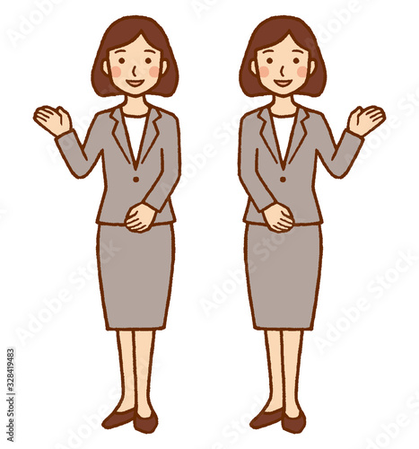 スーツの女性　全身