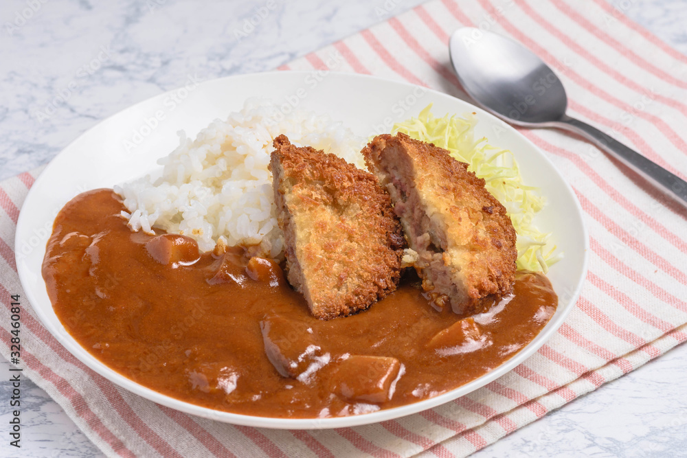 メンチカツカレー メンチカツカレー