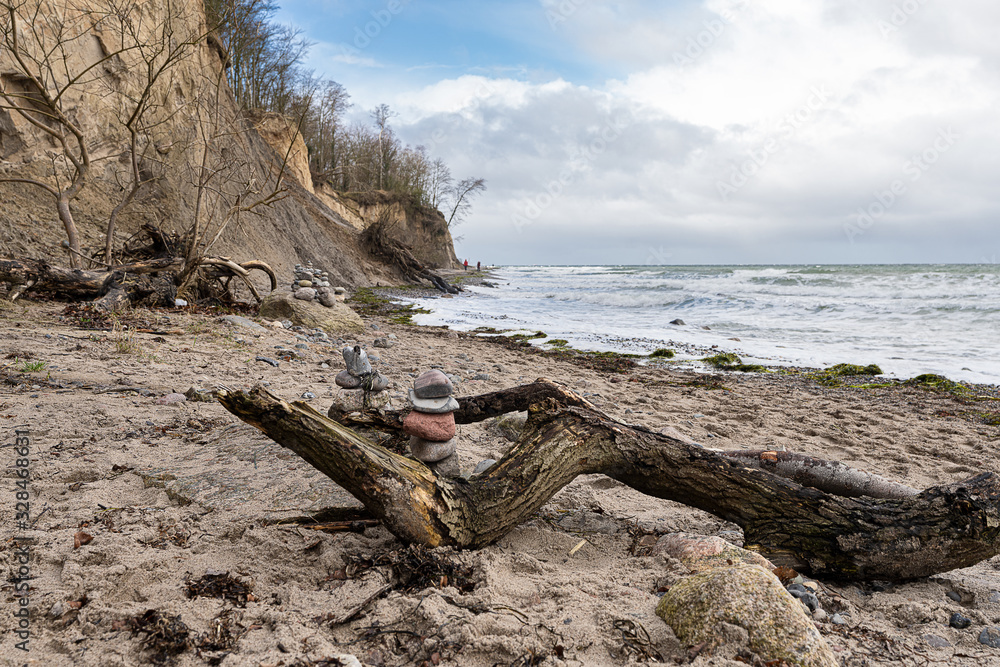 Steilufer mit Hochwasserschaden