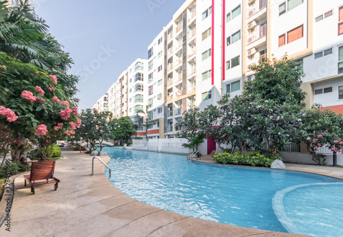 Swimming pool of Residential buildings in Bangkok © Tony Ruji