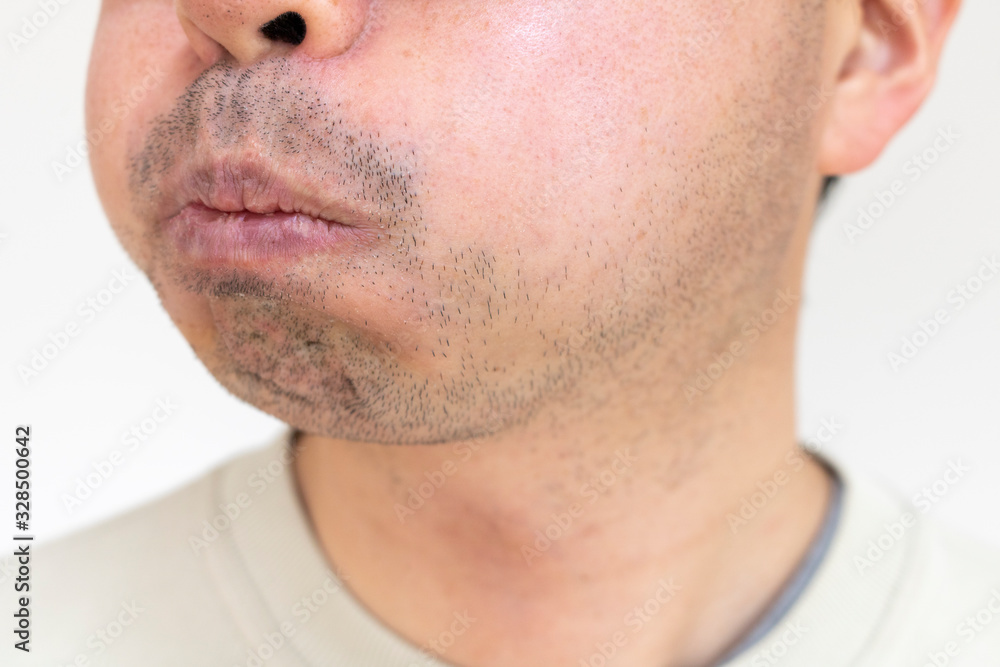 Fototapeta premium 無精ひげの男の口元