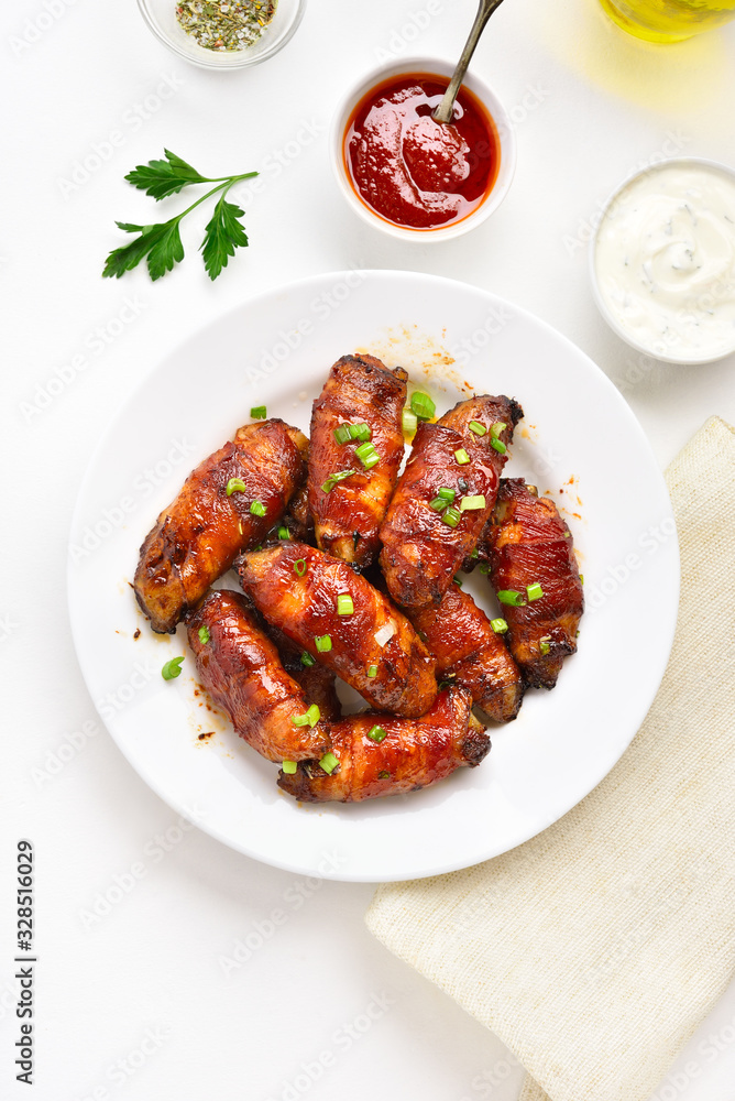 Bacon wrapped grilled chicken wings Bacon wrapped grilled chicken wings