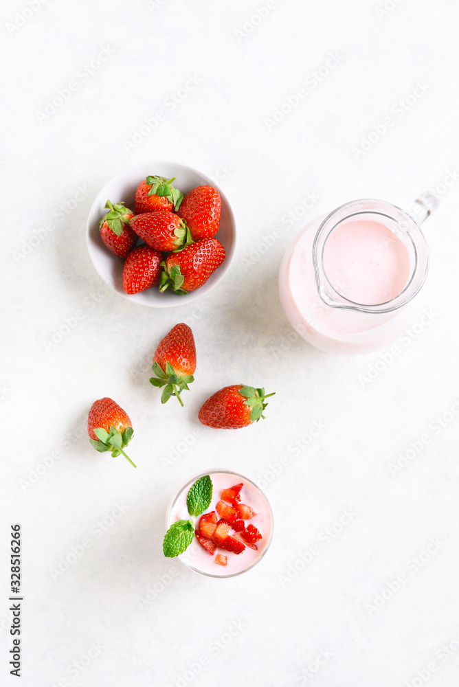 Strawberry yogurt with fresh berries Strawberry yogurt with fresh berries