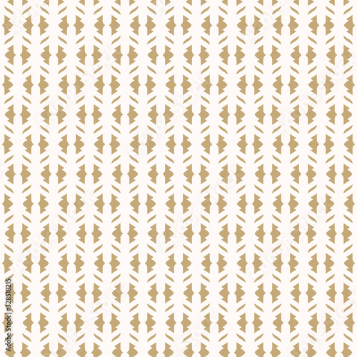 Golden vector abstract geometric seamless pattern. Elegant white and gold ornament texture with curved shapes, grid, mesh, lattice. Luxury ornamental background. Oriental design for decoration, prints