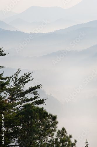 Foggy autumn landscape from the West Foothills Parkway, Great Smoky Mountains National Park, Tennessee, USA © Dean Pennala