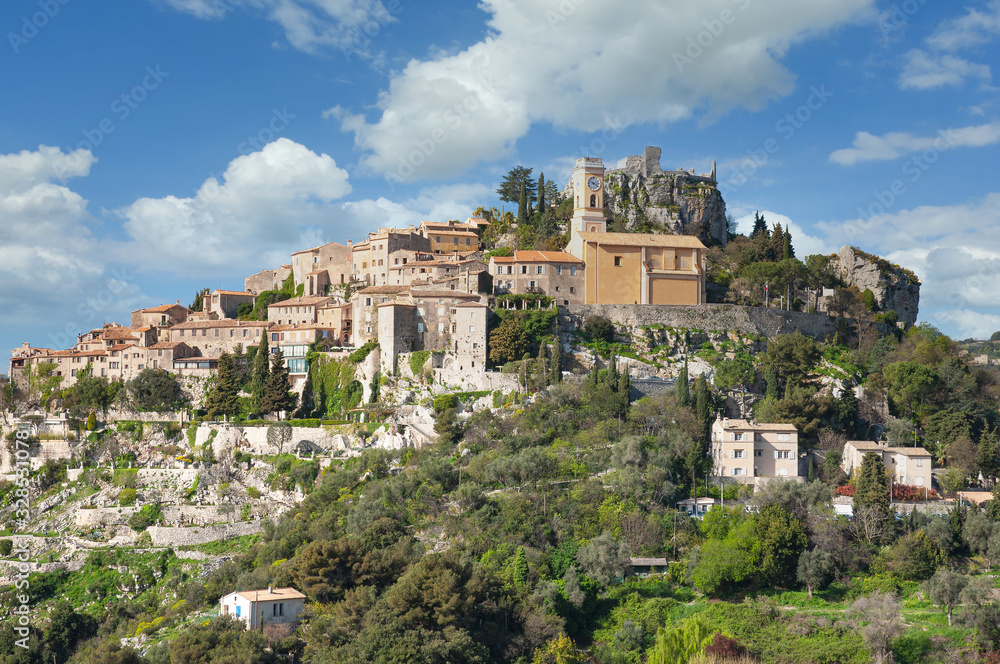 das mittelalterliche Bergdorf Èze an der französischen Riviera nahe Monaco und Nizza,Cote d´Azur,Frankreich