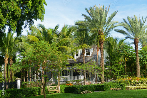 Fotografie Sea Gull Cottage was built in 1886 and is the oldest building in Palm Beach, Florida FL, USA