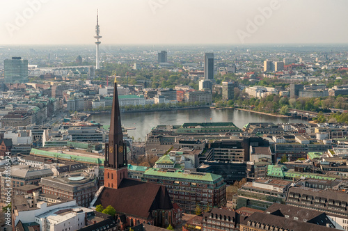 Die Alster in Hamburg von oben