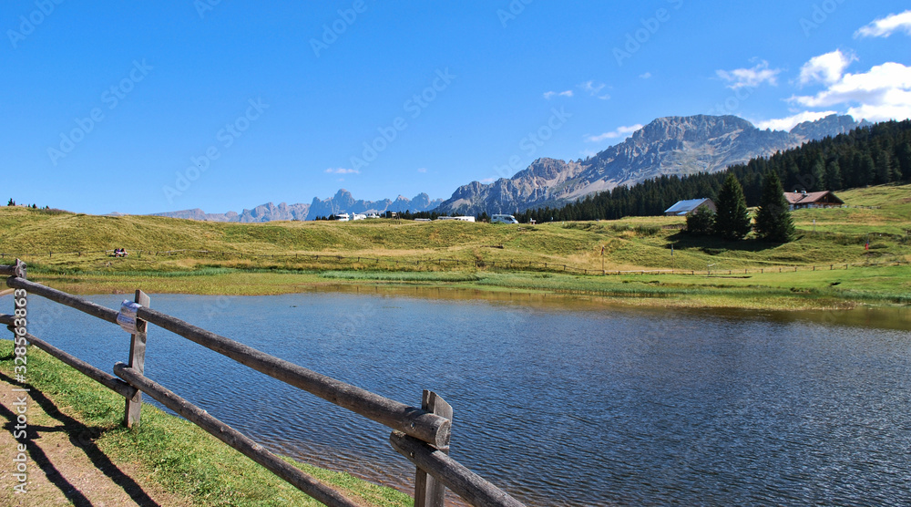 Laghetto a Passo Lavazè, in Trentino Alto Adige Laghetto a Passo Lavazè, in Trentino Alto Adige
