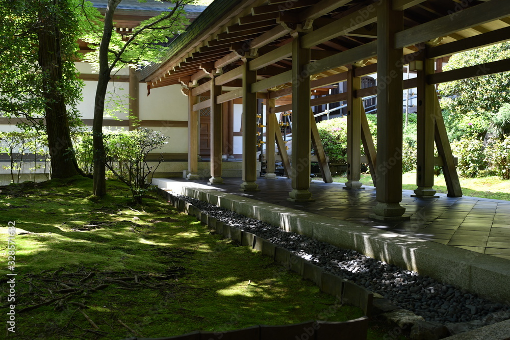 일본 교토의 사찰 정원 건축양식