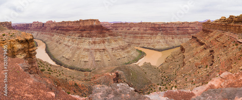 Confluence point overlook in Needles District, Colorado River and Green River, Canyonlands National Park, Utah, USA