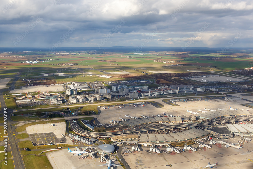 File:Aerial view of Paris-Charles de Gaulle airport.jpg