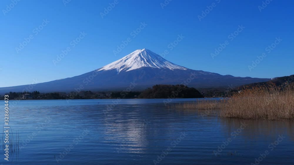 Mt. Fuji of Blue sky from Oishi Park in Lake Kawaguchi 03/06/2020 4k.mov Mt. Fuji of Blue sky from Oishi Park in Lake Kawaguchi 03/06/2020 4k.mov