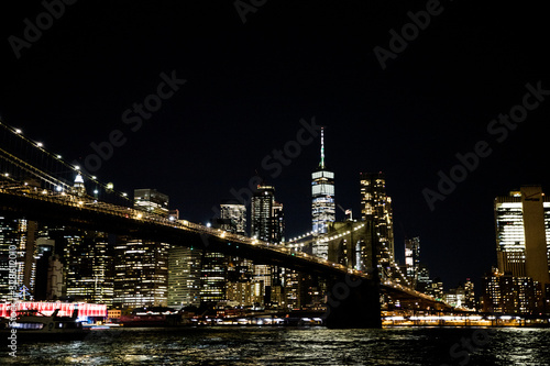 brooklyn bridge at night © Angelina Protasova