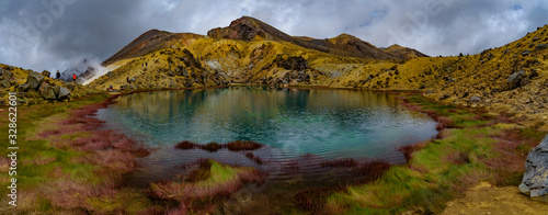 Fototapeta Naklejka Na Ścianę i Meble -  Panorama of Emerald Lakes at Tongariro National Park in New Zealand