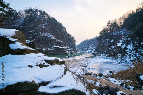 Goseokjeong is a tourist attraction famous for its beautiful landscape with old rocks.