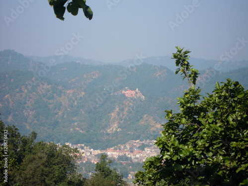 Canvas Print Beautiful Scene from Chandi Pahar of Hardwar in India