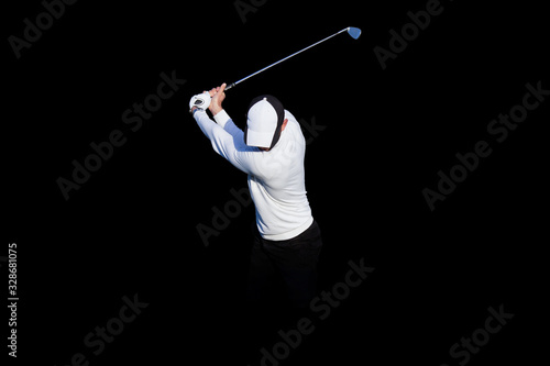 Hombre jugando al golf. Silueta de un golfista con fondo negro y blanco. Top de backswing o subida.