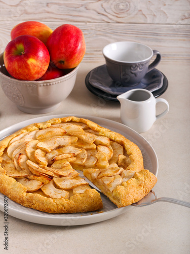 Spicy apple open cake, sliced