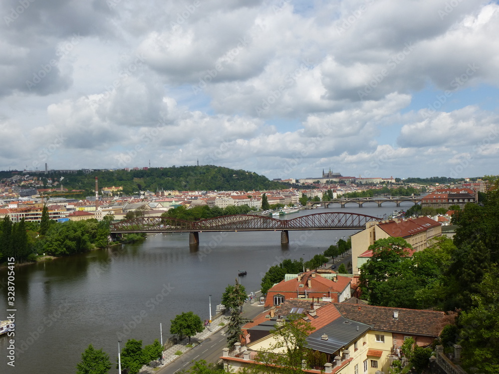 Blick von Wyschehrad auf die Stadt Prag