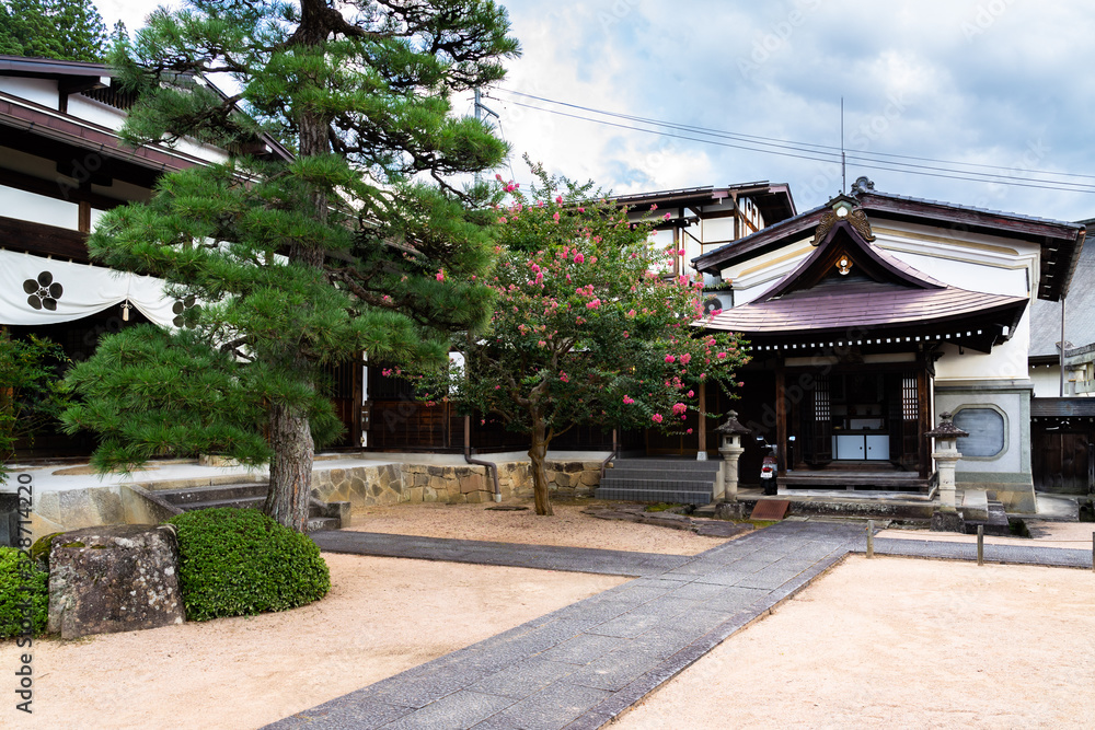 Temples and shrines part of Takayama's temple town (Teramachi) along the scenic Higashiyama Walking Course, Gifu prefecture, Japan Temples and shrines part of Takayama's temple town (Teramachi) along the scenic Higashiyama Walking Course, Gifu prefecture, Japan