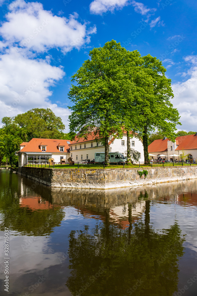 Fototapeta premium Das Schloss Mellenthin auf der Insel Usedom