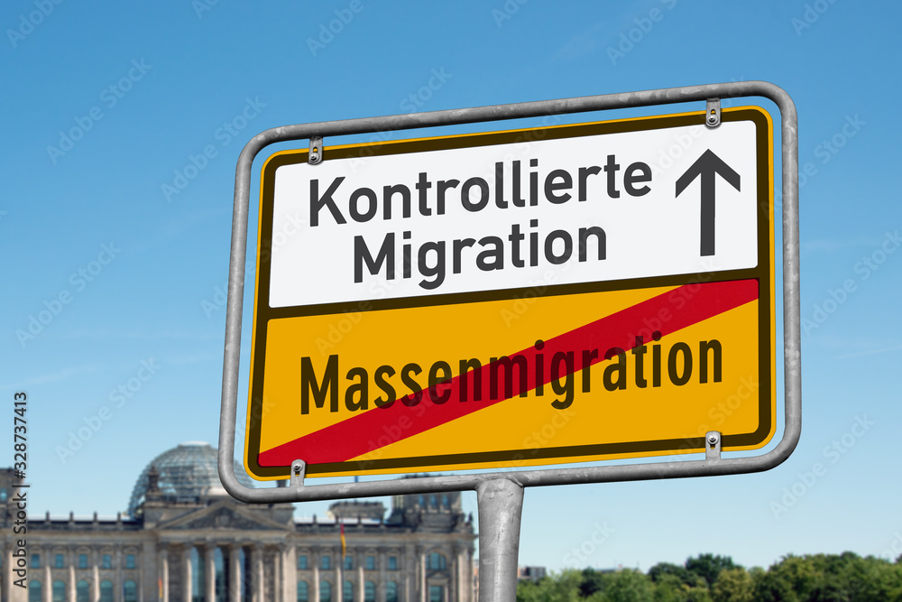 Kontrollierte Migration statt Massenmigration, Wegweiser, Bundestagsgebäude im Hintergrund