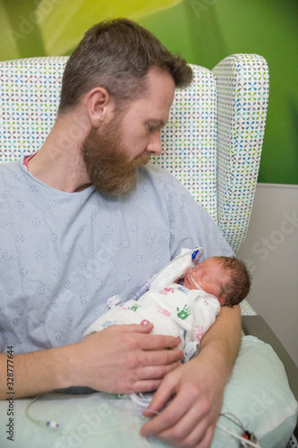 dad with nicu baby photo