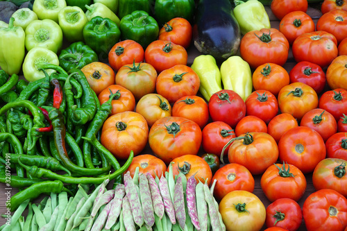 Fototapeta Naklejka Na Ścianę i Meble -  close up on various colorful fresh vegetables