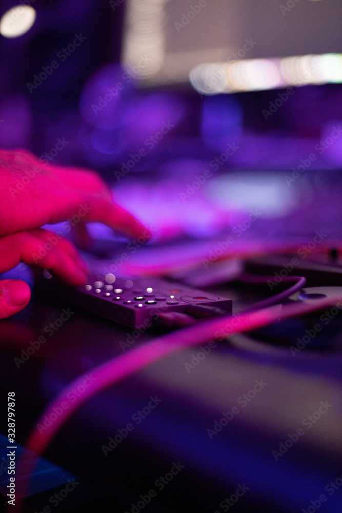 Music Production with Modular Synthesizers Music Production with Modular Synthesizers