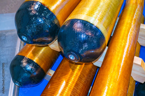 Cylinders with high pressur...