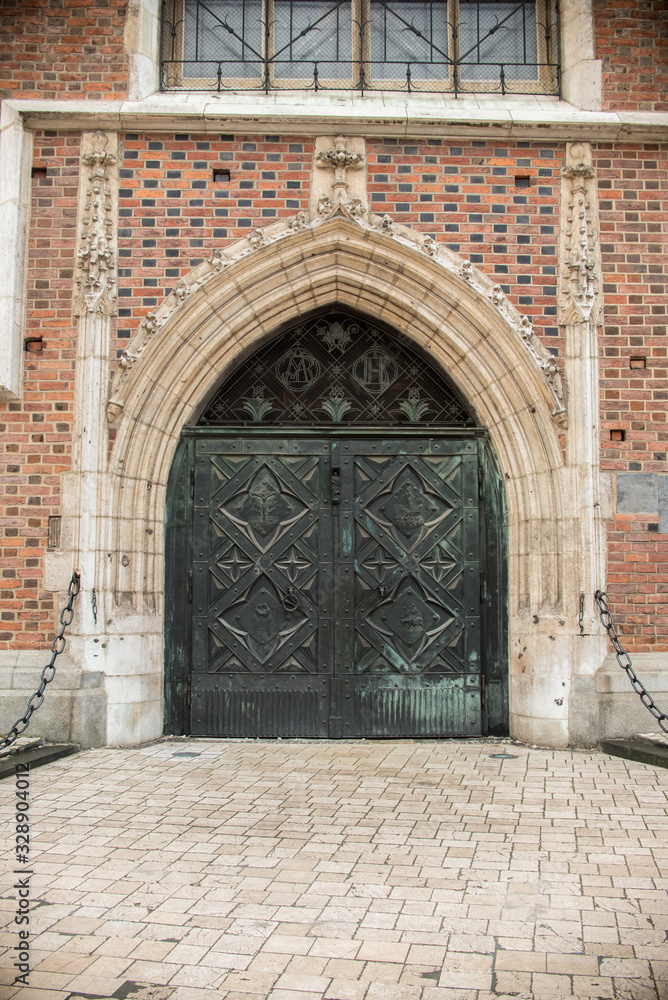 Fototapeta premium Old wooden door