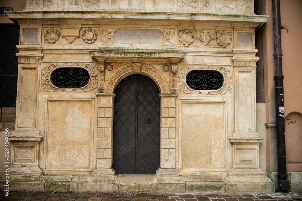 Fototapeta premium Old wooden door