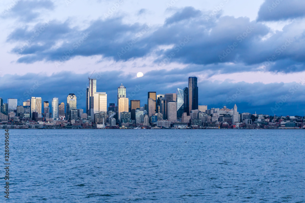 Fototapeta premium Pełnia księżyca nad Seattle 5