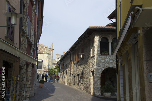 Fototapeta Naklejka Na Ścianę i Meble -  narrow street in old town of dubrovnik croatia